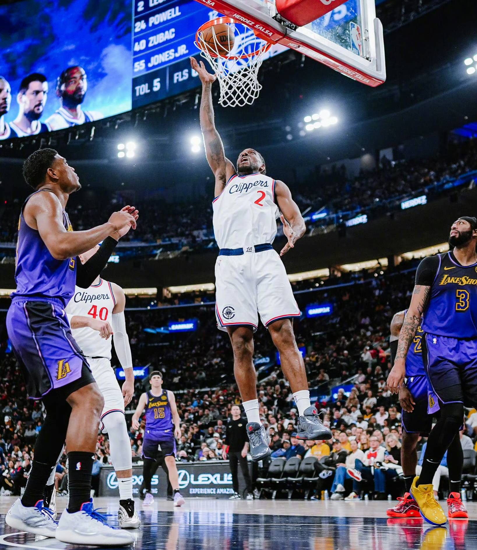 快船客场大胜快船升至榜首的简单介绍