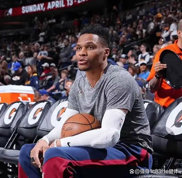 华体会入口-NBA最新纪录曝光，球迷瞬间炸裂欢呼！