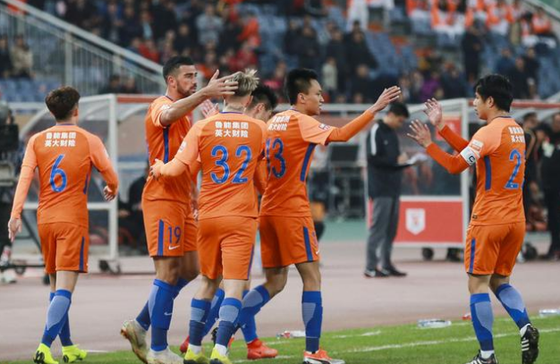关于恒大战平华夏幸福，激战三十六回合，积分榜继续领跑的信息